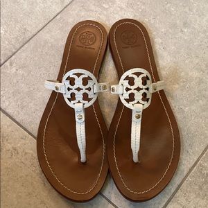 tory burch flip flops